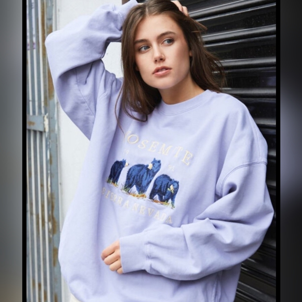 Lavender Graphic Sweatshirt
